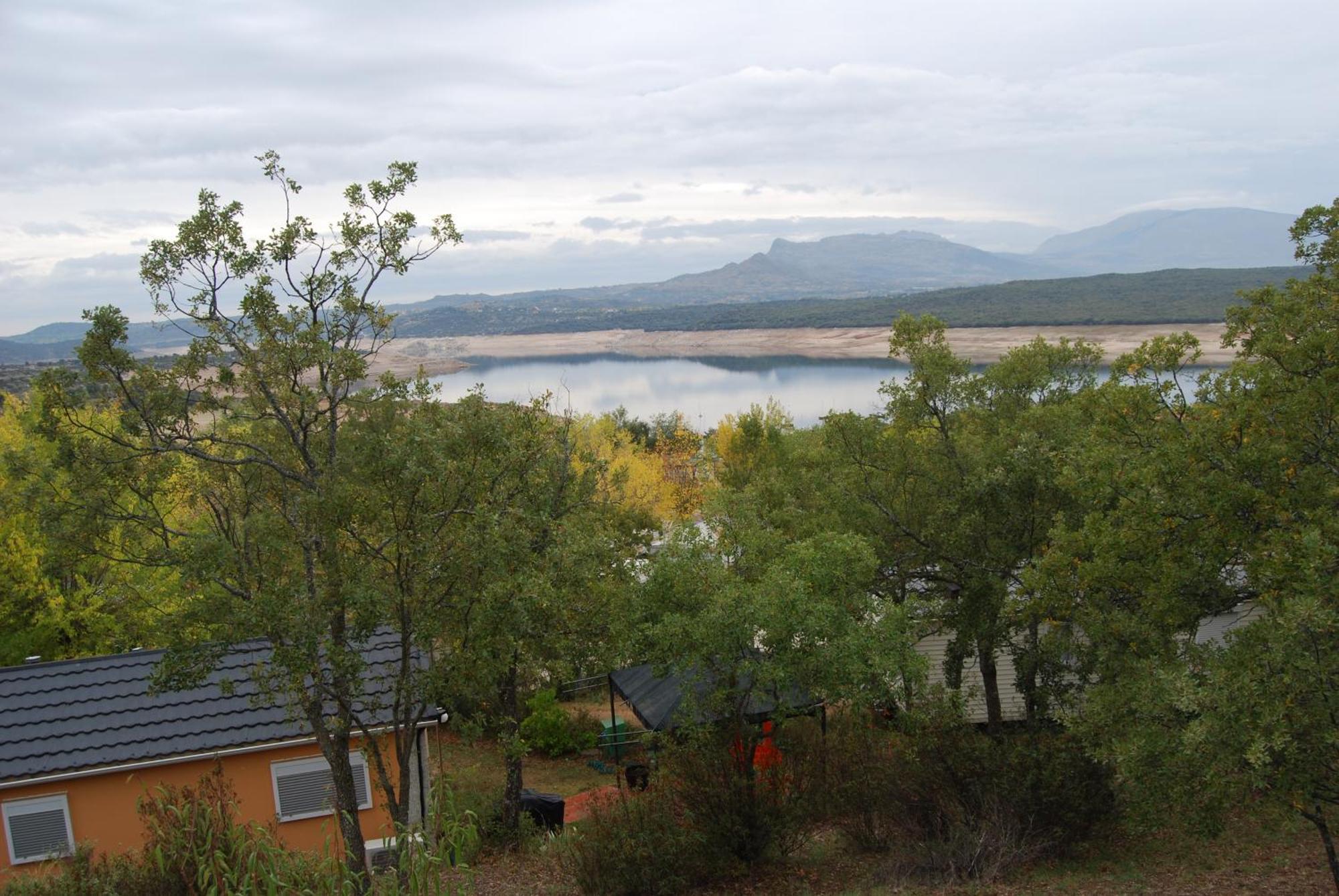 Camping De Cervera De Buitrago 外观 照片