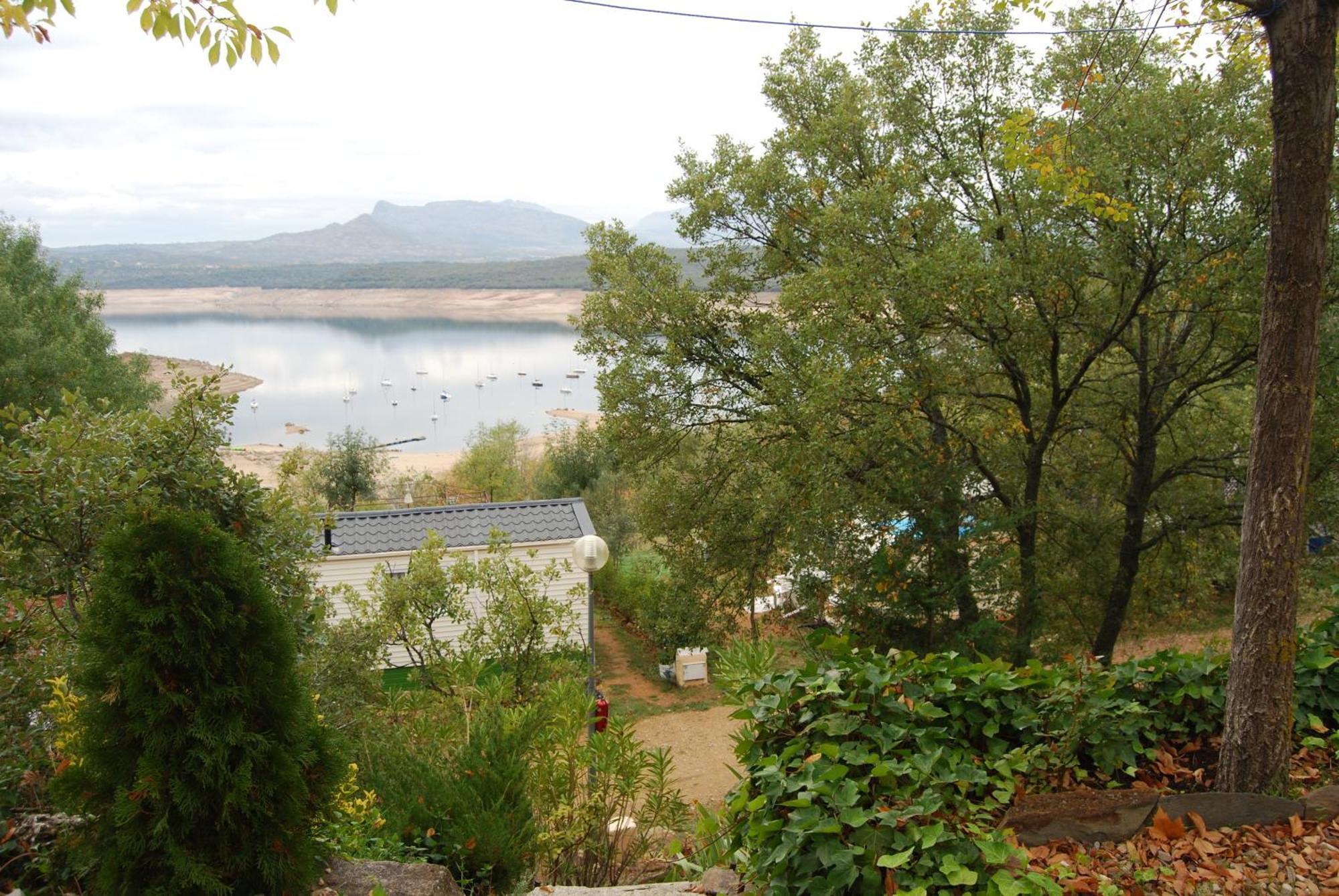 Camping De Cervera De Buitrago 外观 照片