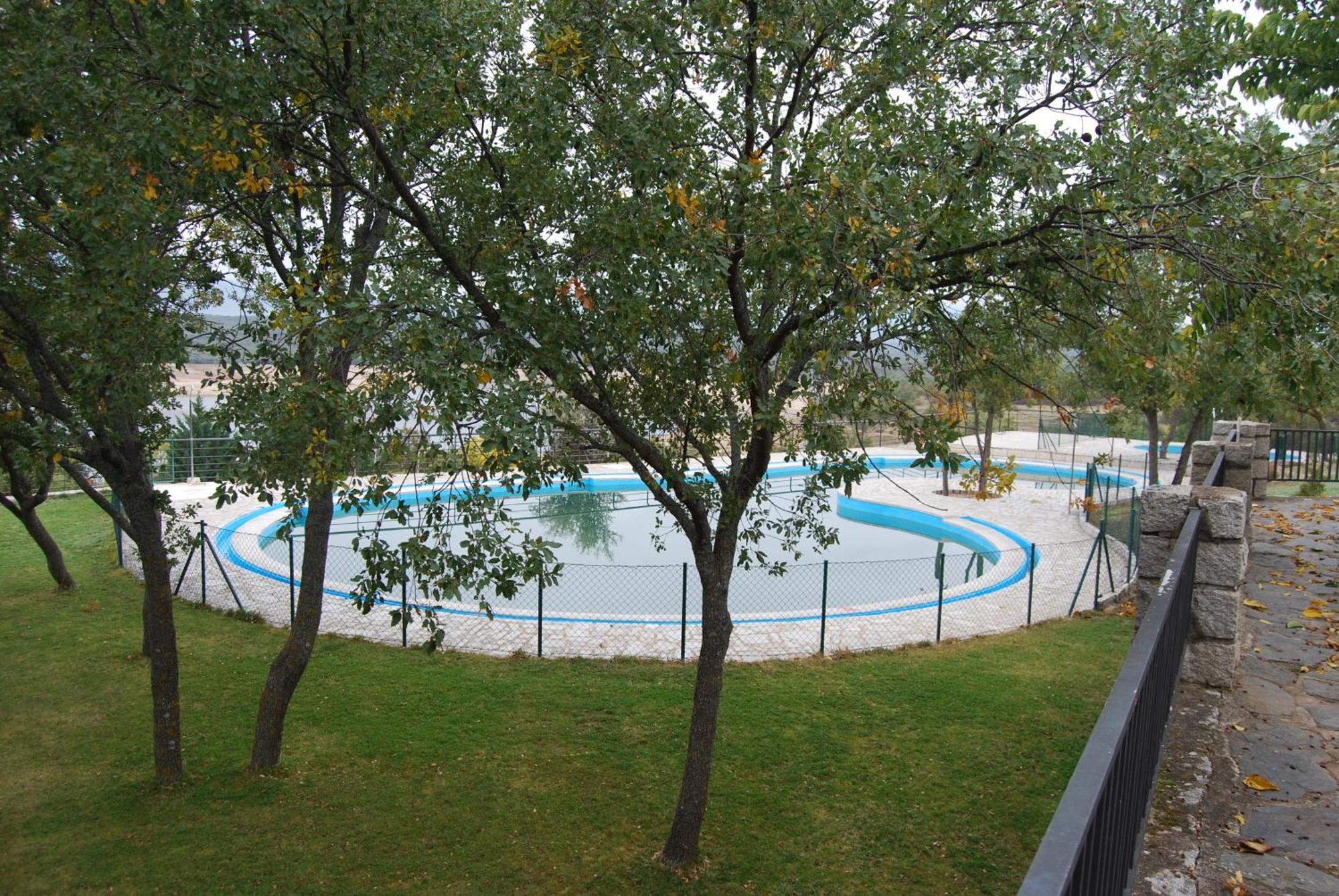 Camping De Cervera De Buitrago 外观 照片